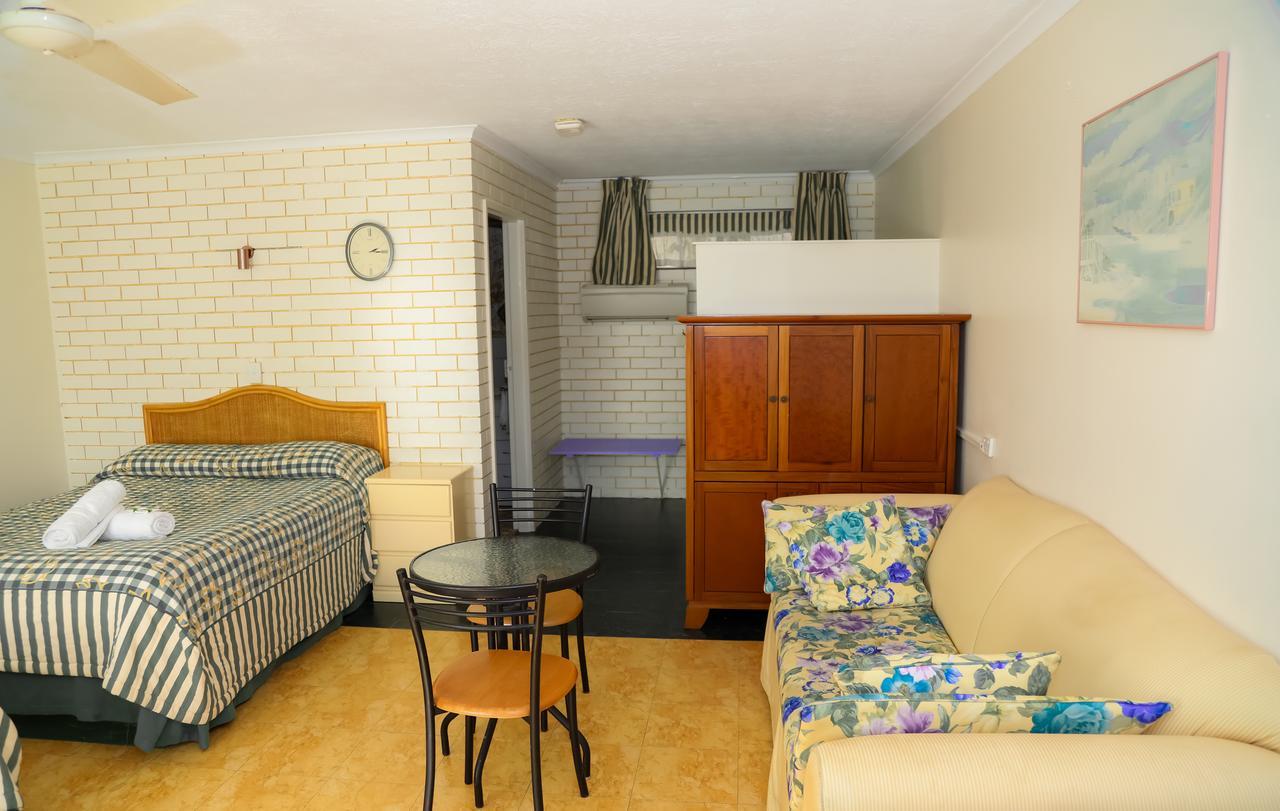 גולד קוסט Queenslander Motel מראה חיצוני תמונה