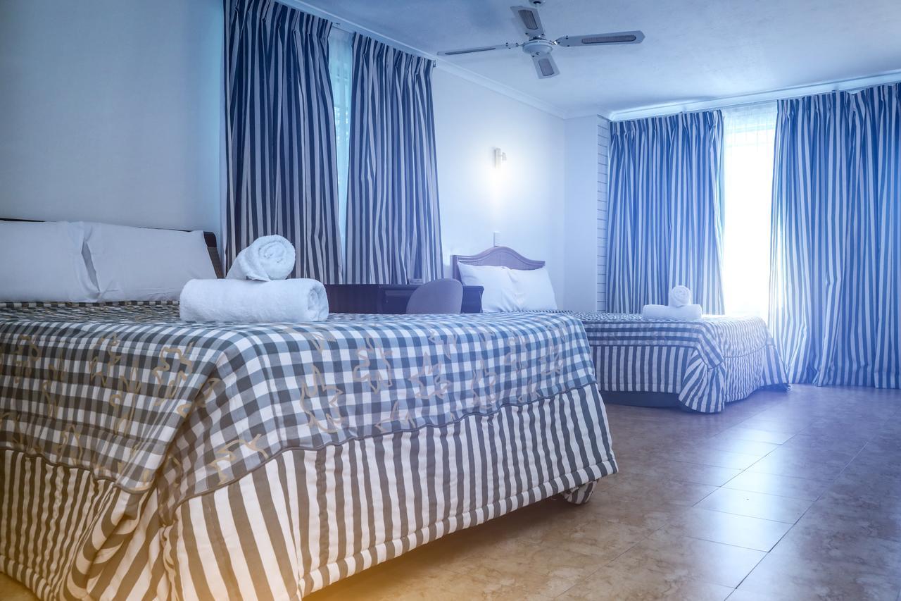 גולד קוסט Queenslander Motel מראה חיצוני תמונה
