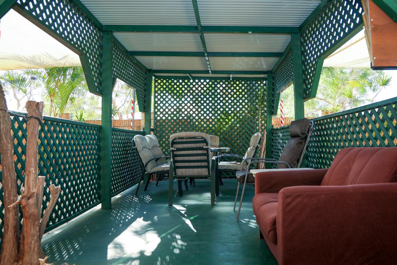 גולד קוסט Queenslander Motel מראה חיצוני תמונה