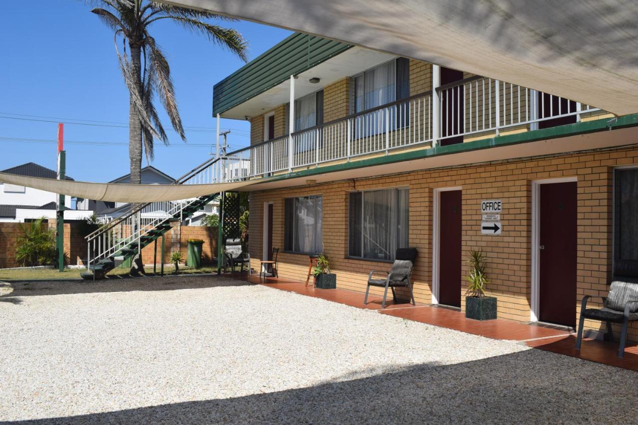 גולד קוסט Queenslander Motel מראה חיצוני תמונה