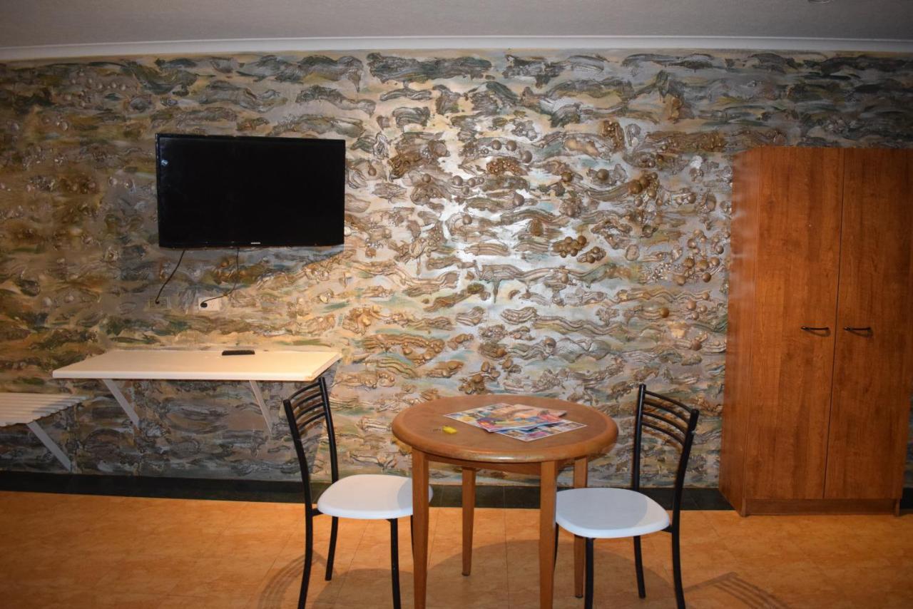 גולד קוסט Queenslander Motel מראה חיצוני תמונה