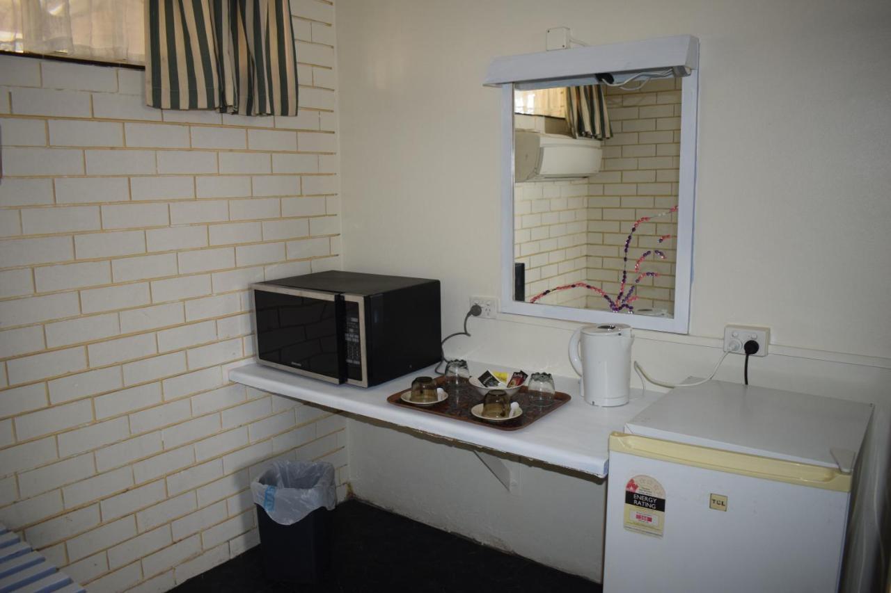 גולד קוסט Queenslander Motel מראה חיצוני תמונה