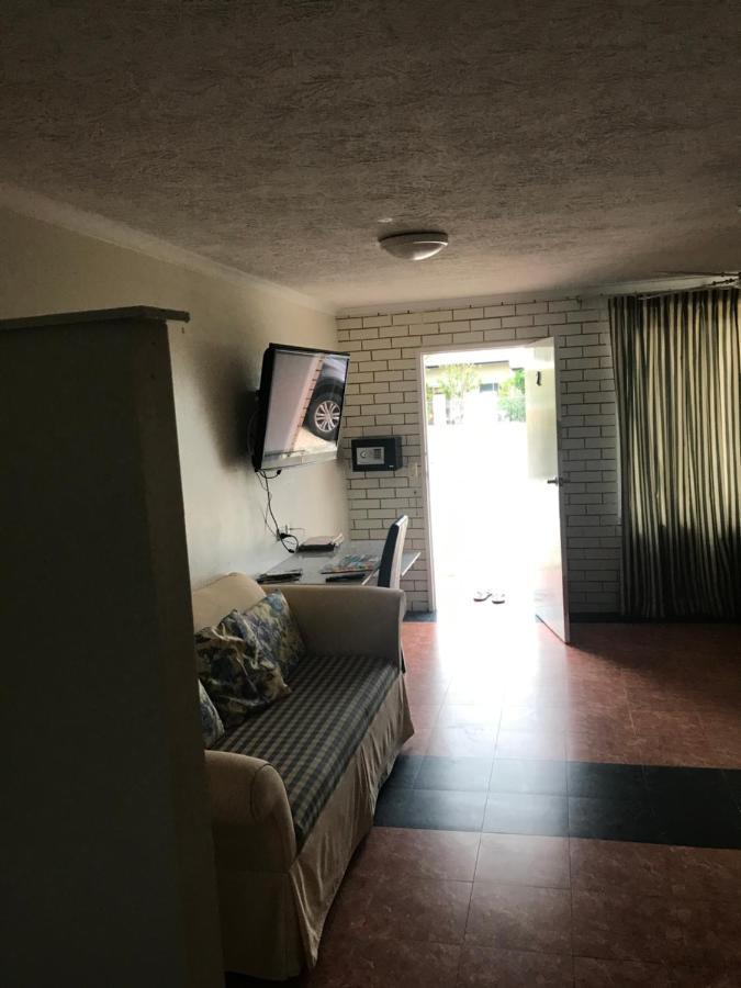 גולד קוסט Queenslander Motel מראה חיצוני תמונה